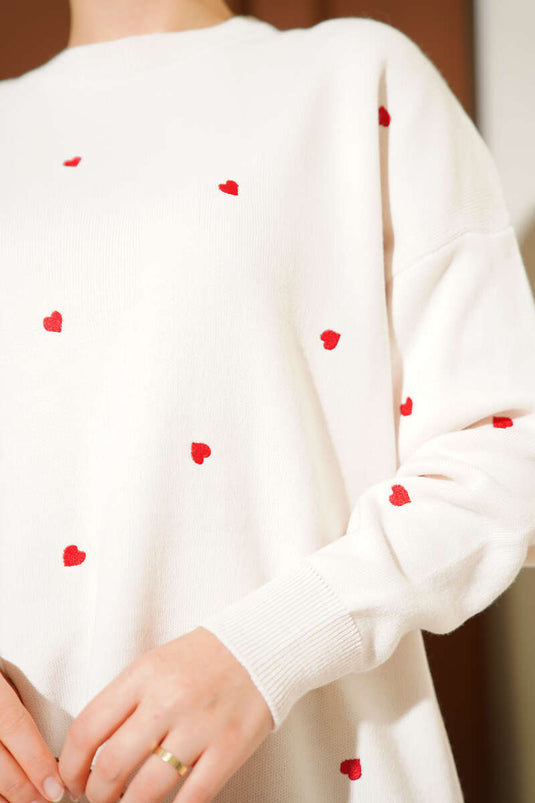 سترة محبوكة مطرزة على شكل قلب صغير من الحجر