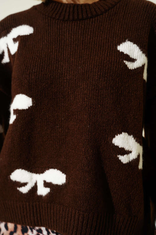 Maglione lavorato a maglia con ricamo a nastro, caffè