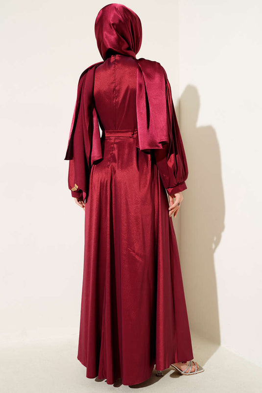 فستان سهرة بحزام وشريط باللون العنابي