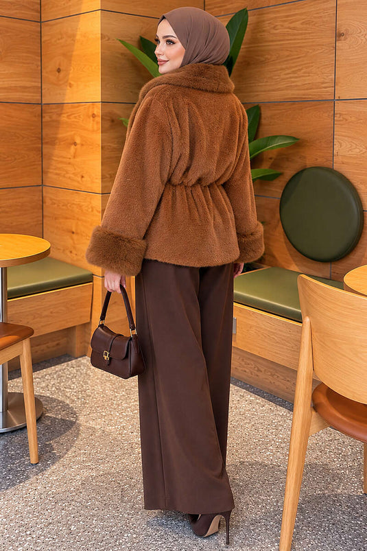 Manteau En Angora Avec Ceinture Et Détail En Fourrure Couleur Camel