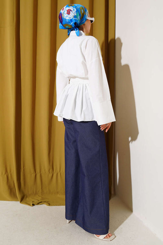 تونيك أبيض بنصف زر وحزام