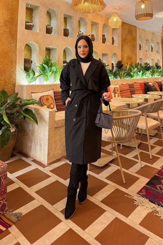 Trench-coat noir à ceinture et épaulettes détaillées