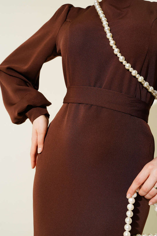 فستان سمكة بحزام بني