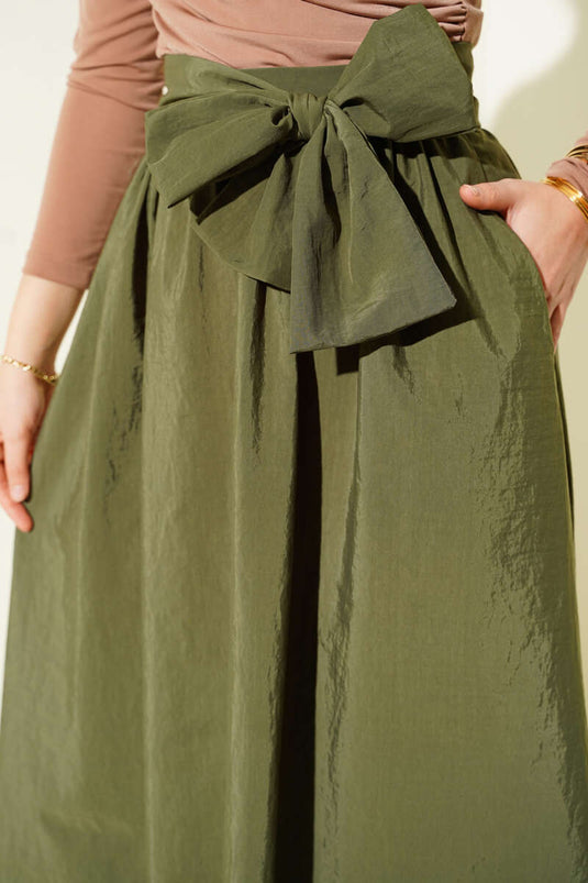 تنورة جرس بحزام كاكي