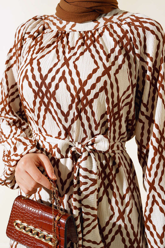 فستان بني منقوش بحزام