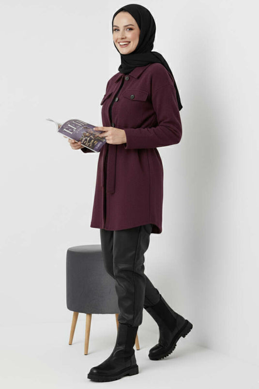 Veste en cachemire boutonnée avec ceinture violette