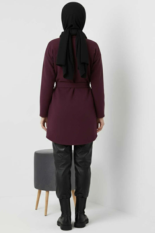 Veste en cachemire boutonnée avec ceinture violette