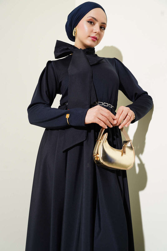 فستان مولانا المزين بحزام باللون الأزرق الداكن