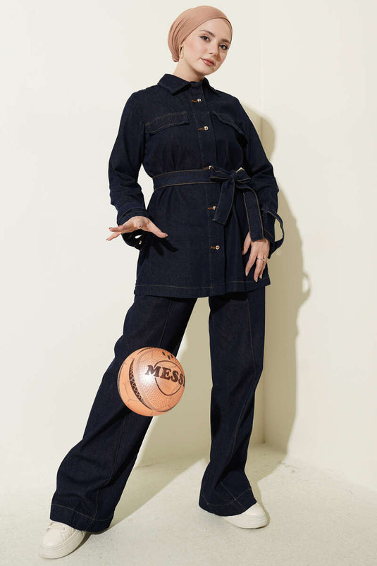 Zweiteiliges Jeans-Set mit Gürtel und goldfarbenen Knöpfen, Marineblau