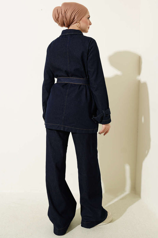 Zweiteiliges Jeans-Set mit Gürtel und goldfarbenen Knöpfen, Marineblau
