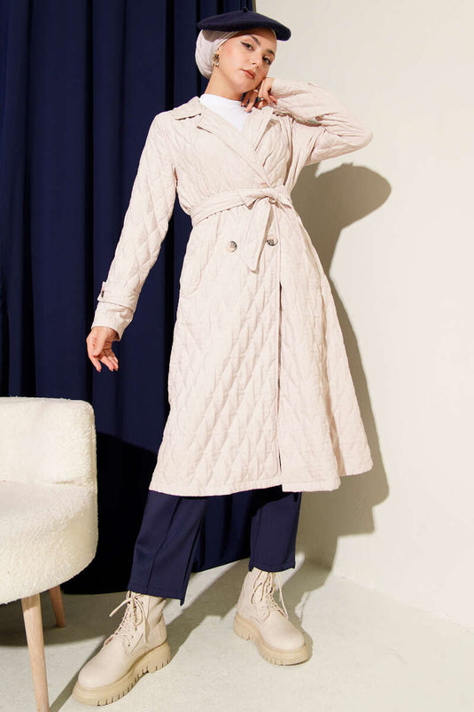 عباءة مبطنة بحزام باللون البيج