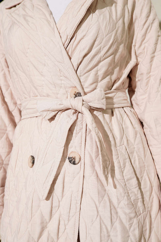 عباءة مبطنة بحزام باللون البيج