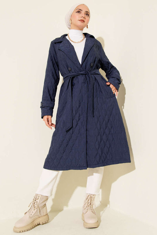 عباءة مبطنة بحزام باللون الأزرق الداكن