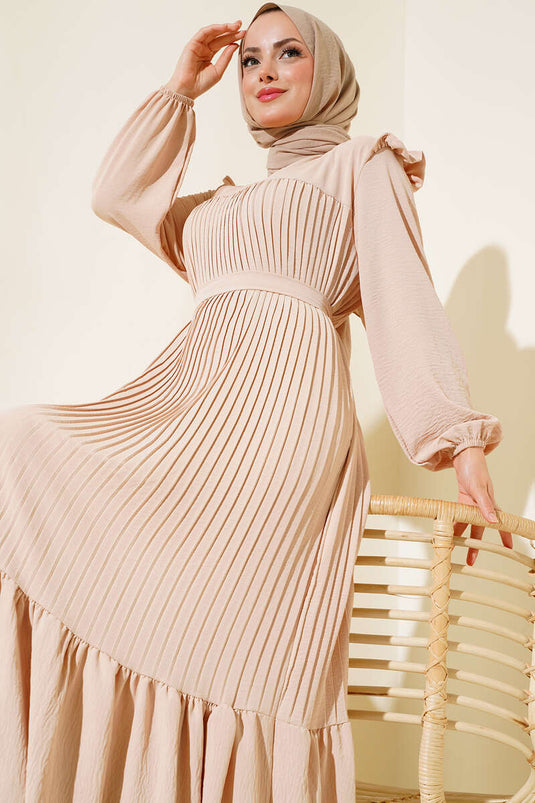 Robe princesse plissée ceinturée couleur pierre