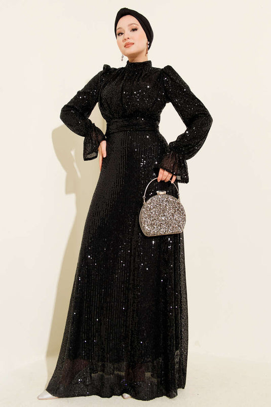 فستان سهرة أسود ذو حزام وتفاصيل من الترتر