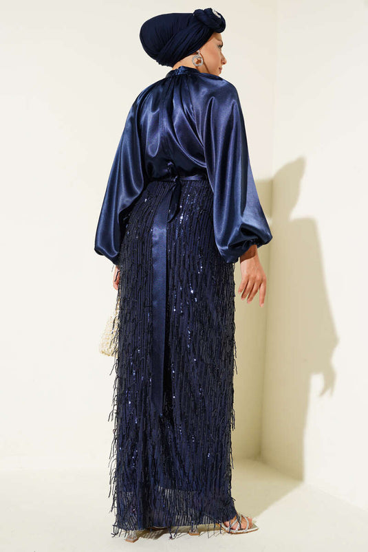 فستان سهرة بحزام مزين بالترتر باللون الأزرق الداكن