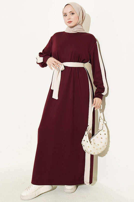 Vestido De Rayas Con Cinturón Burdeos