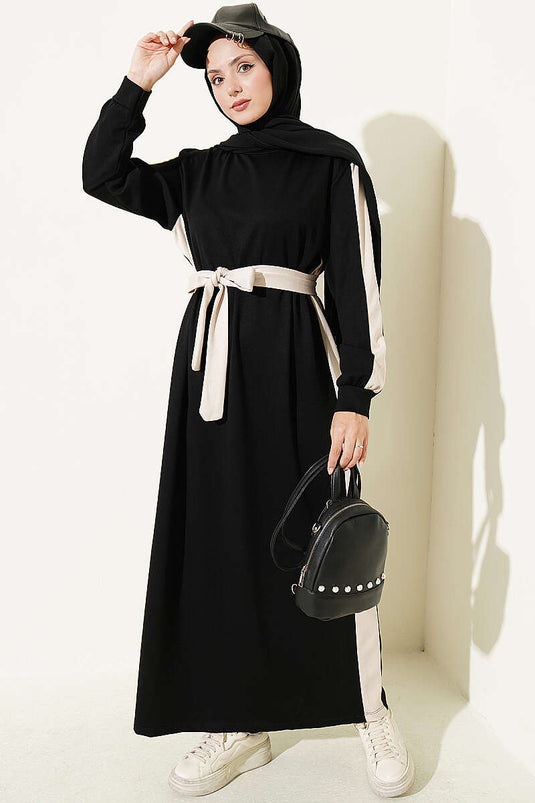 Vestido De Rayas Con Cinturón Negro