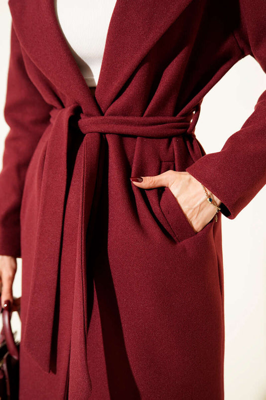 معطف طويل من الصوف الثقيل بحزام بلون خمري