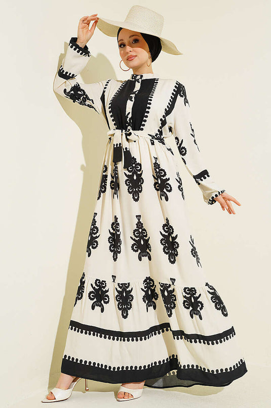 Robe en viscose à motifs avec ceinture et demi-boutons, couleur écru