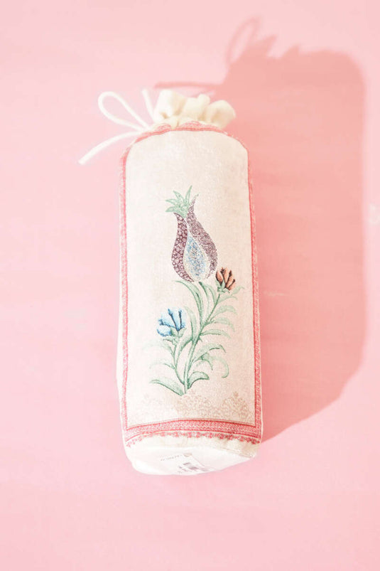 Lale Motifli Keseli Seccade Bordo Bej