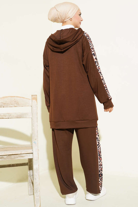 Ensemble double à capuche avec motif léopard et garniture, couleur marron