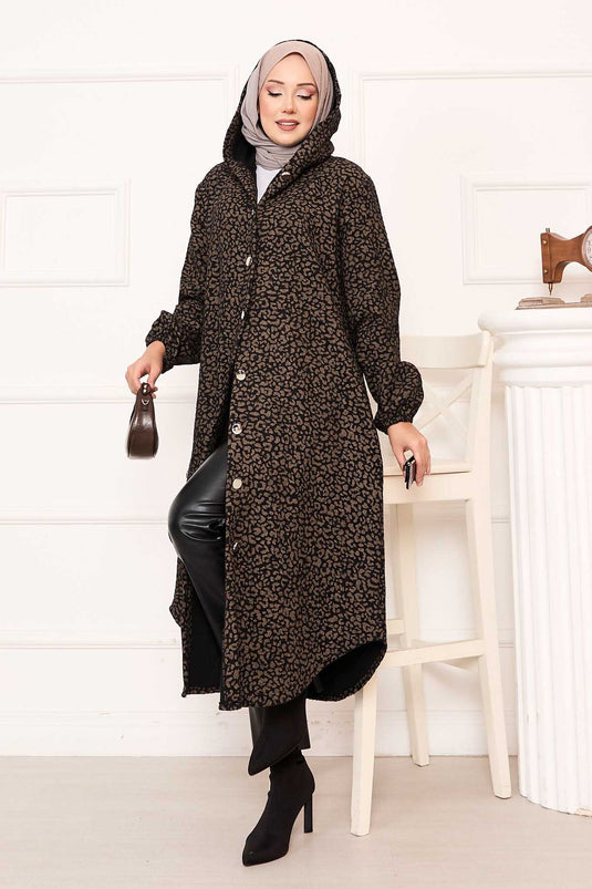 غطاء كاش بنقشة الفهد وبأزرار - قهوة