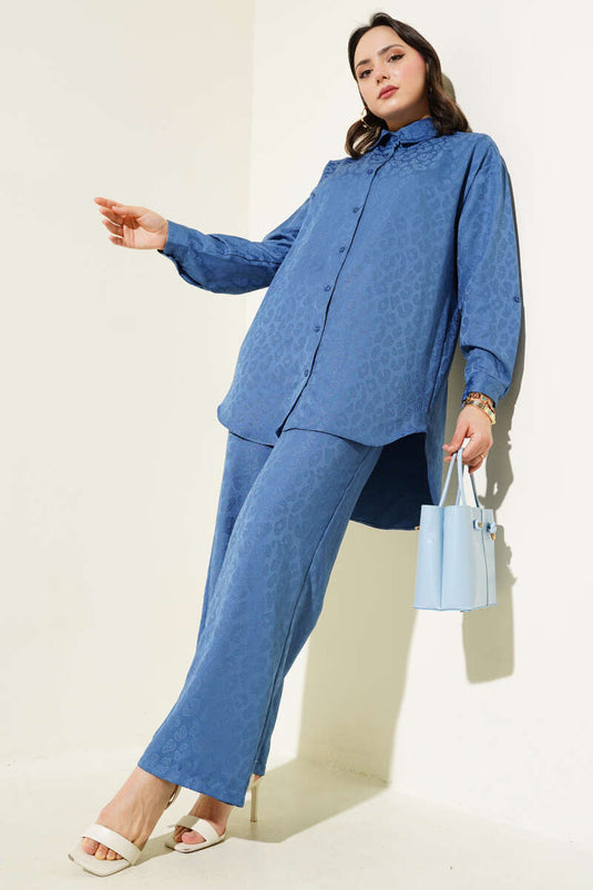 بدلة جاكار من قطعتين بنقشة جلد النمر باللون النيلي