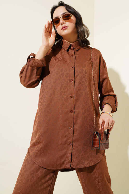 Costume deux pièces en jacquard à motifs léopard marron