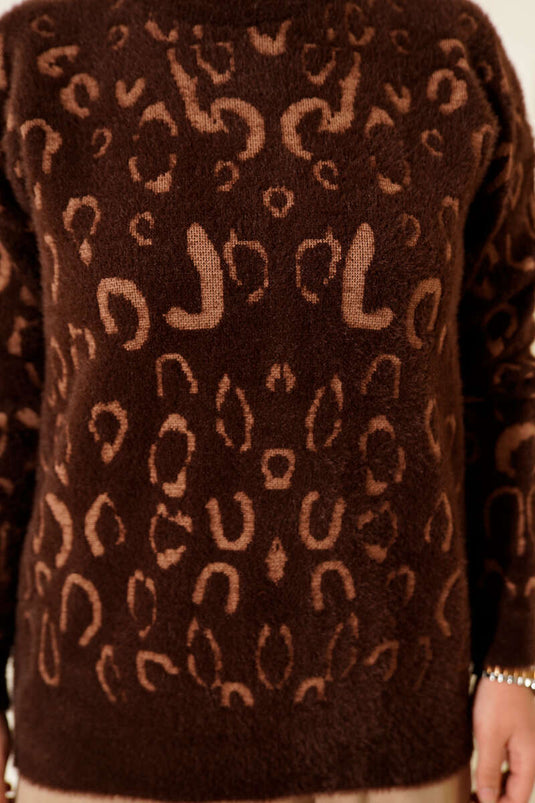 سترة لحية بطبعة جلد النمر مع قهوة لاتيه