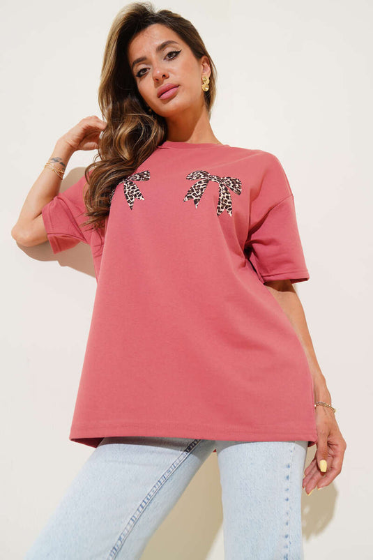 تي شيرت مطبوع عليه فيونكة جلد النمر من داستي روز