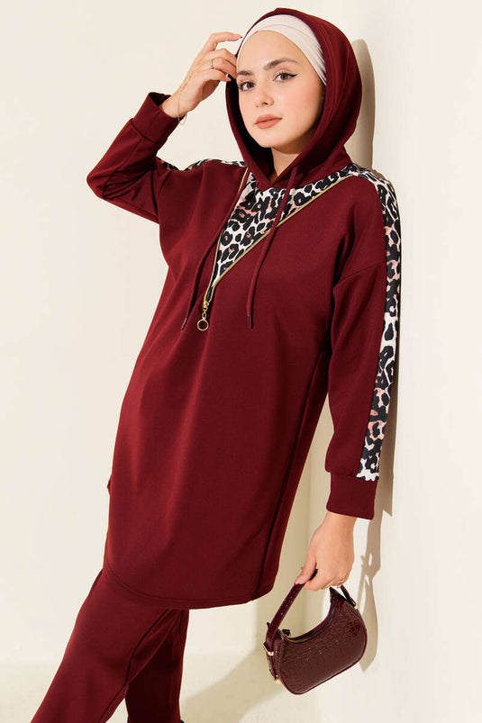 Costume deux pièces à capuche garni de léopard bordeaux