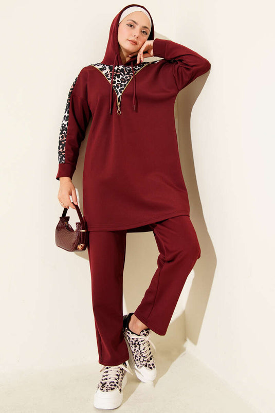 Costume deux pièces à capuche garni de léopard bordeaux