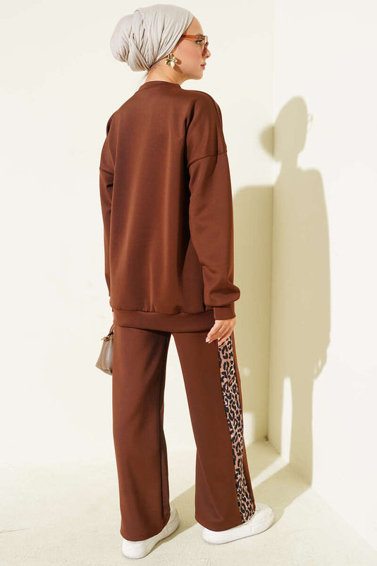 طقم سكوبا مزدوج مخطط بنقشة الفهد بني