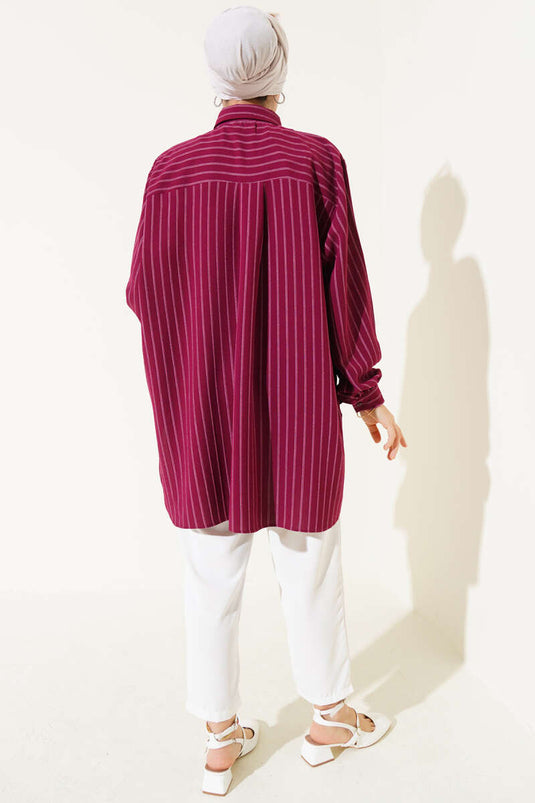 قميص ليندا مخطط كبير الحجم باللون العنابي