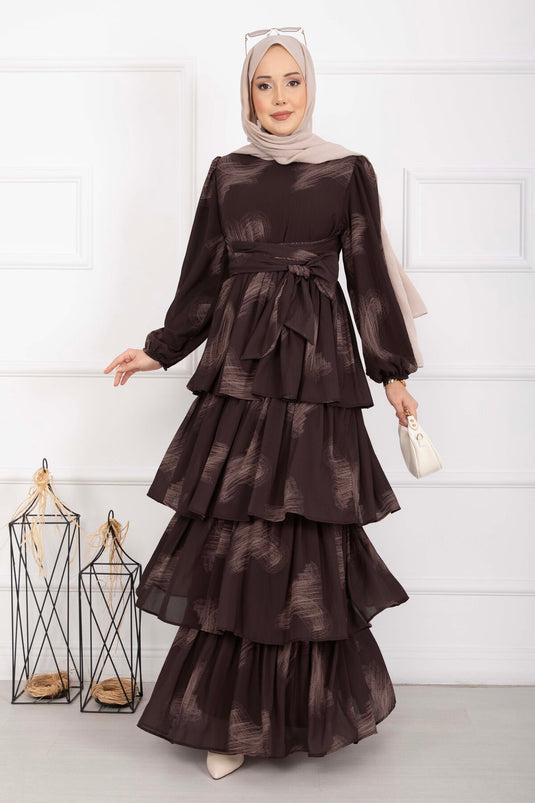 فستان ليفا متعدد الطبقات بحزام بني