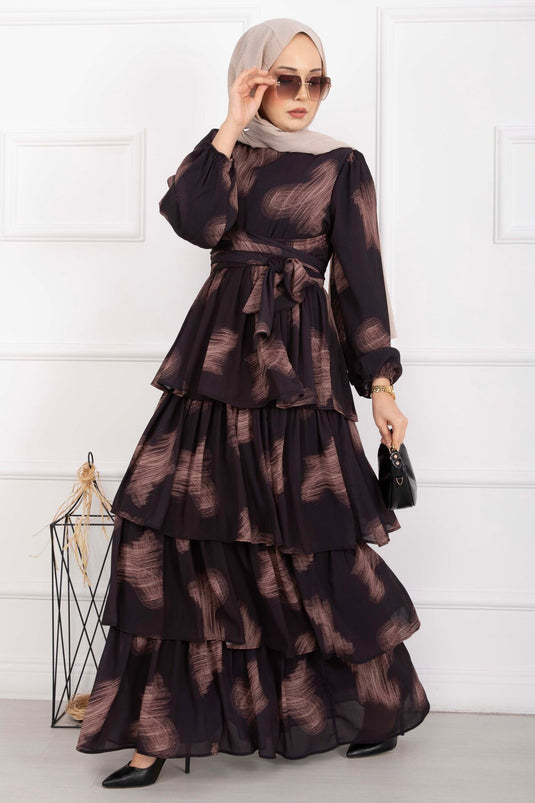 فستان ليفا متعدد الطبقات مع حزام أسود