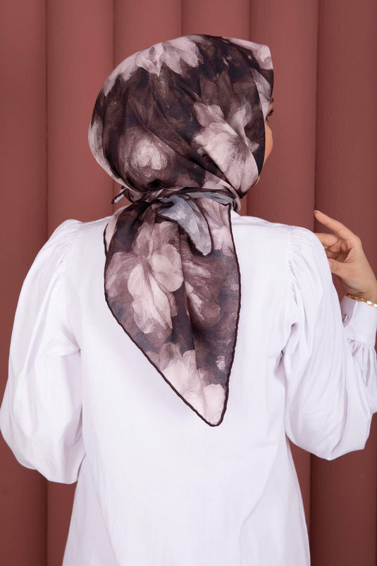 سلسلة أوشحة لوتس بنقشة الأزهار باللون البني