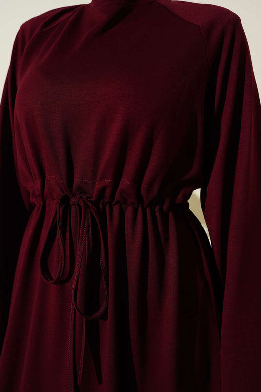 Robe Loysa bordeaux avec détail tunnel et ceinture
