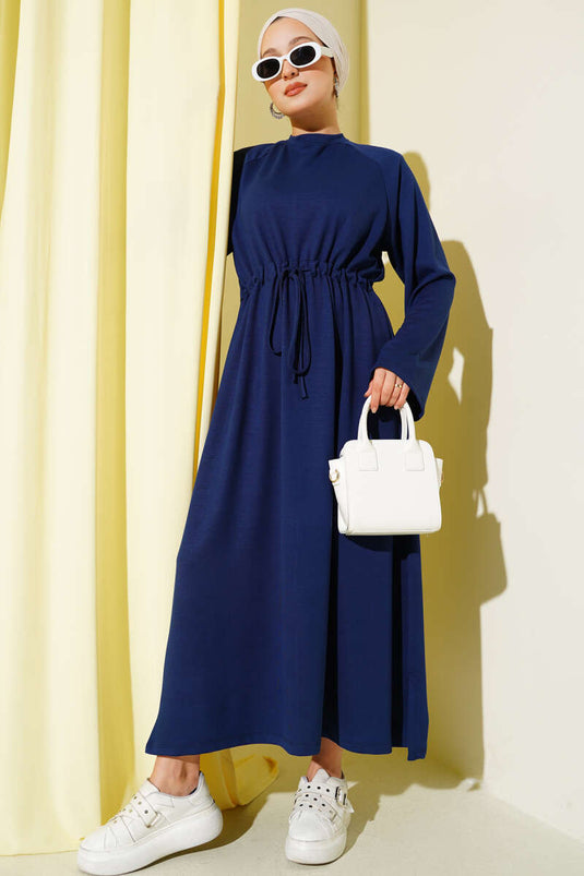 Robe Loyşa à détails tunnel à la taille, bleu marine
