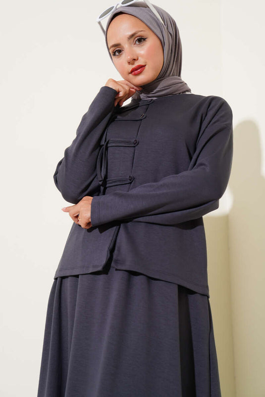 بدلة Loyşa Brit ذات الأزرار والتنورة المكونة من قطعتين باللون الدخاني