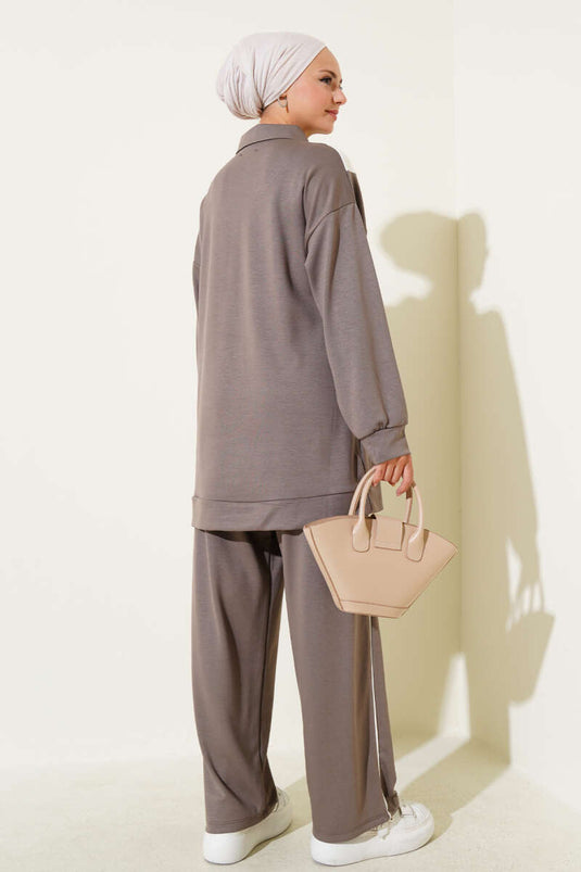 Costume deux pièces Loyşa à rayures en V et fermeture éclair, couleur vison