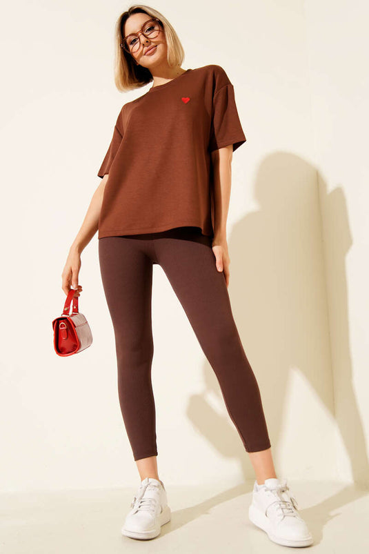 Loyşa Kalp Nakışlı T-shirt Kahve