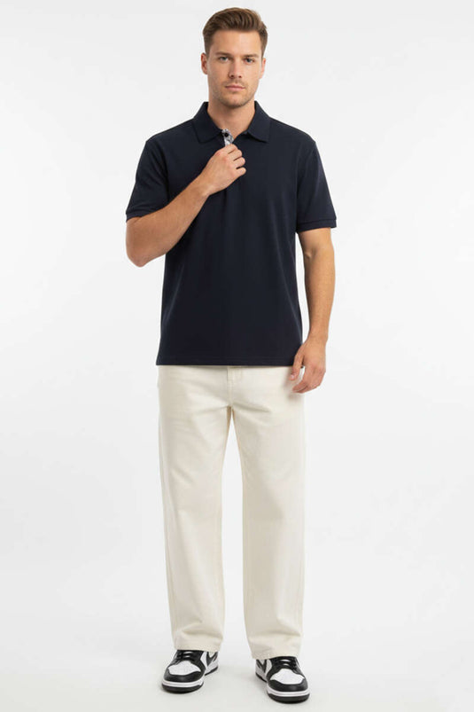 قميص بولو بياقة وأزرار لون كحلي