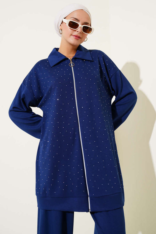 بدلة لويشا من قطعتين مزينة بالأحجار وسحاب باللون الأزرق الداكن