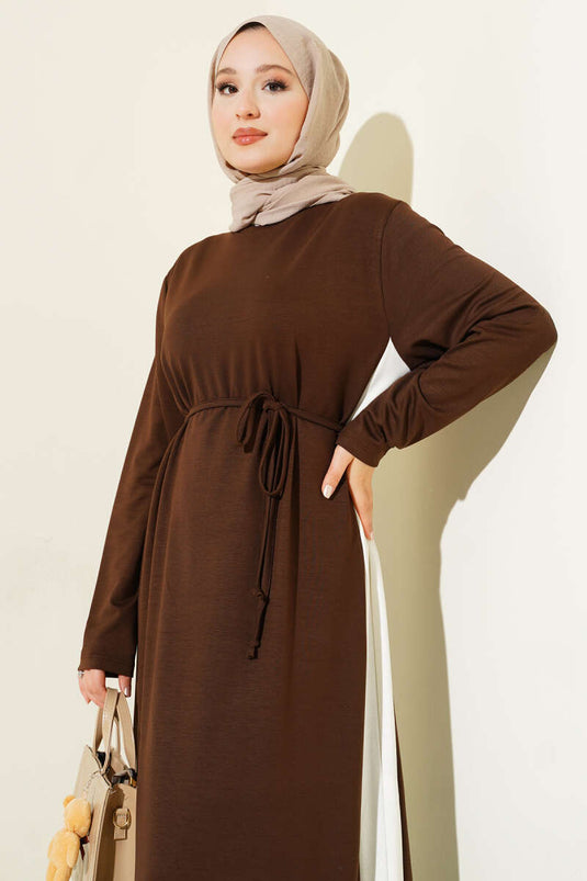 فستان لويزا المخطط الجانبي بني