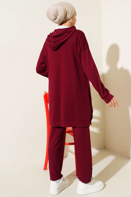 بدلة مزدوجة من Loysha ذات أزرار جانبية باللون الأحمر الداكن