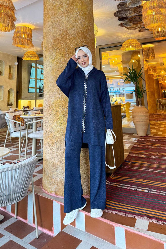 Costume deux pièces luxueux en tricot pailleté à rayures bleu marine