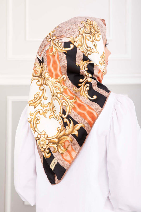 Luxe Zalmroze Sjaalserie Met Kettingdetail