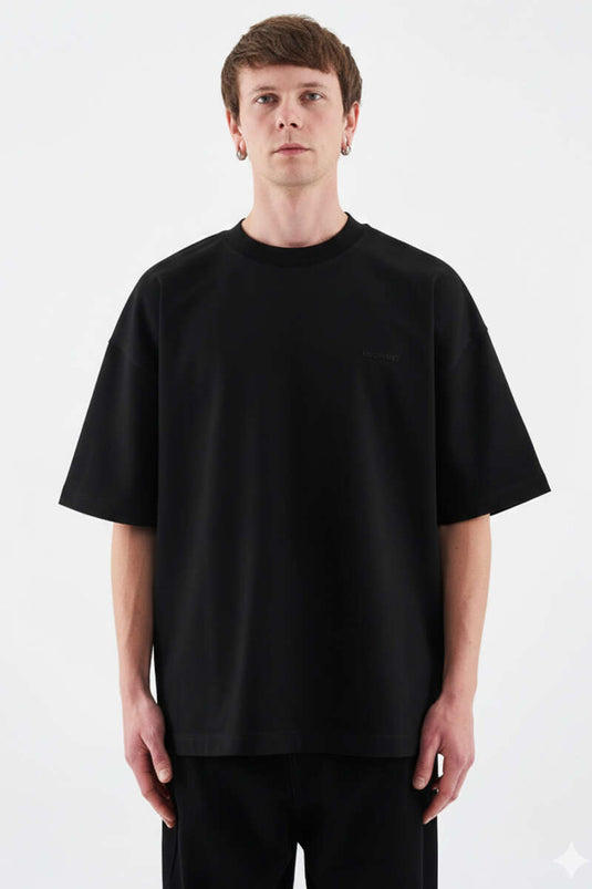 قميص رجالي واسع الحجم مطرز من ماكينة الخياطة باللون الأسود